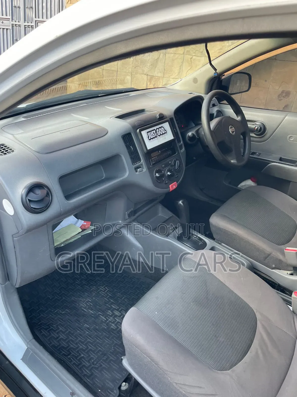 Nissan Advan 2012 White