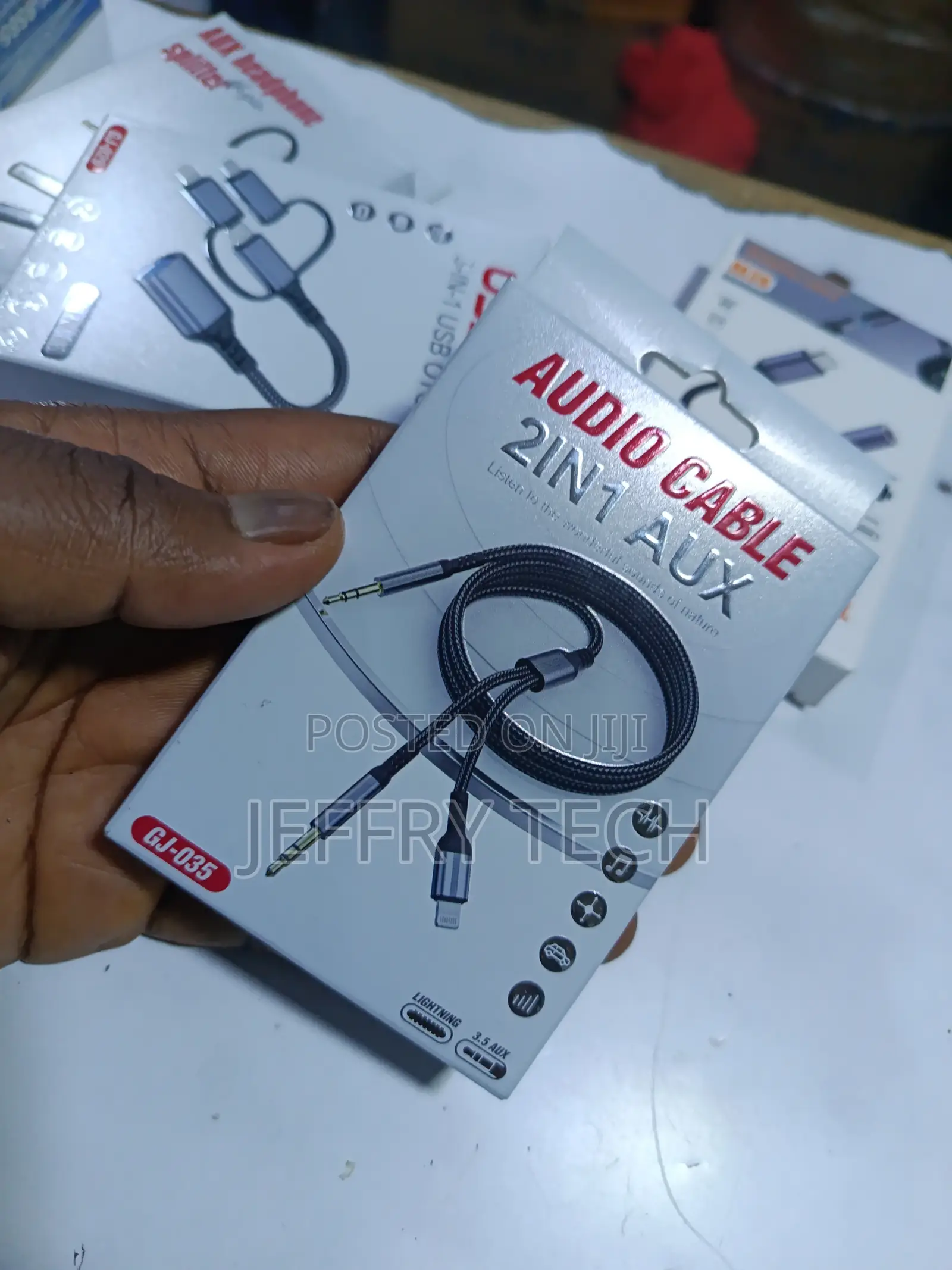 2-in-1 Lightning to 3.5mm Aux Audio Cable,