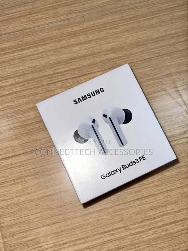 Samsung Galaxy Buds 3 Fe Wireless Earbuds - thumbnail 2