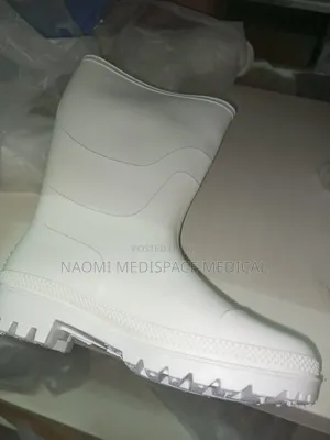 New Autoclavable Theatre Boots