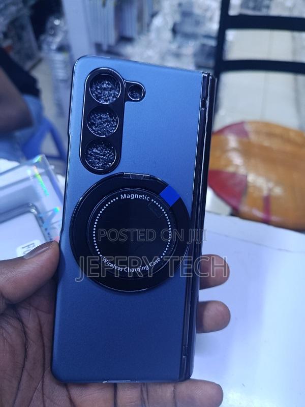 Magnetic Wireless Charging Case for the Samsung Galaxy Z Fold 5