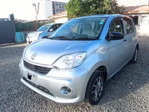 Toyota Passo 2019 Silver