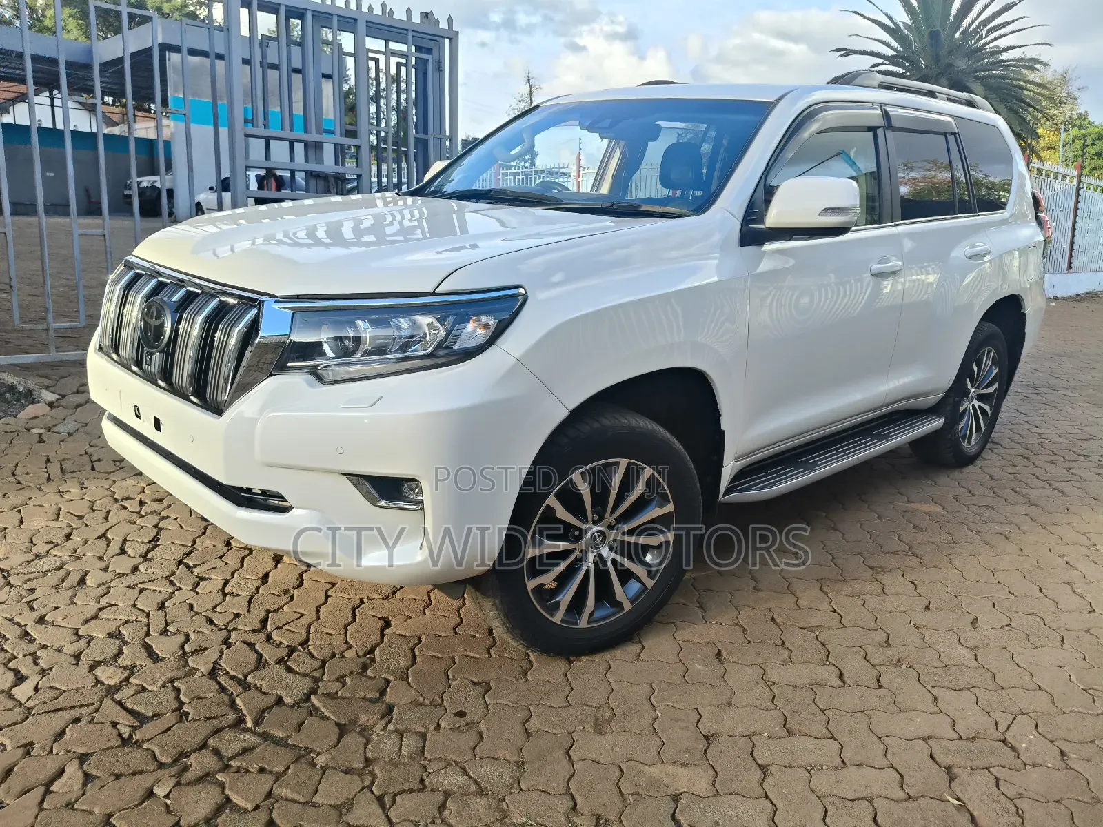 Toyota Land Cruiser Prado 2.8 2021 White