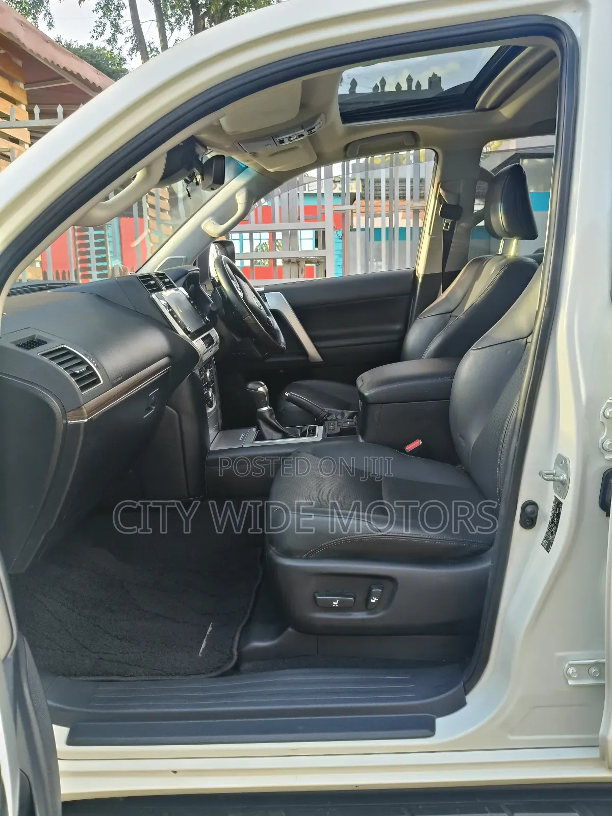 Toyota Land Cruiser Prado 2.8 2021 White