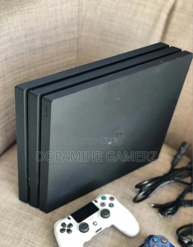 Playstation 4 Pro - main view