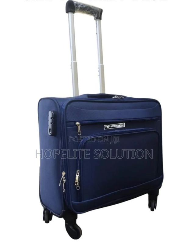 Pilot Case
Suitcase
Material: Fabric