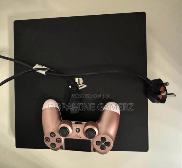 Playstation 4 Pro - main view