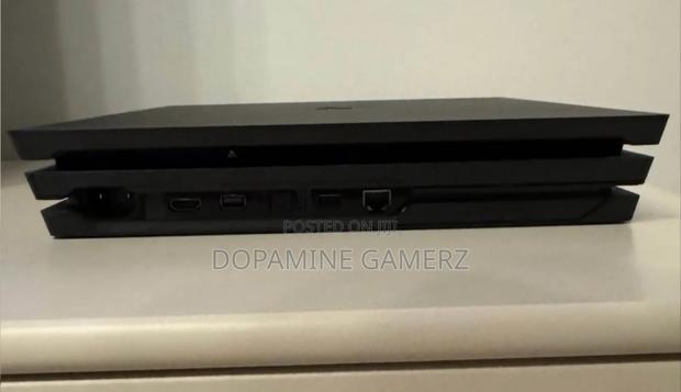 Playstation 4 Pro - thumbnail 3