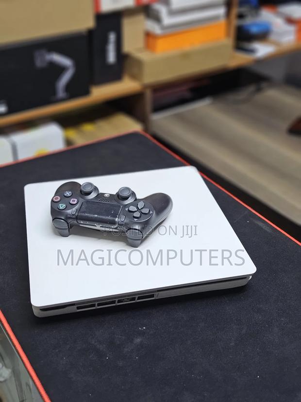 Ps4 500gb 
Very Clean - thumbnail 4