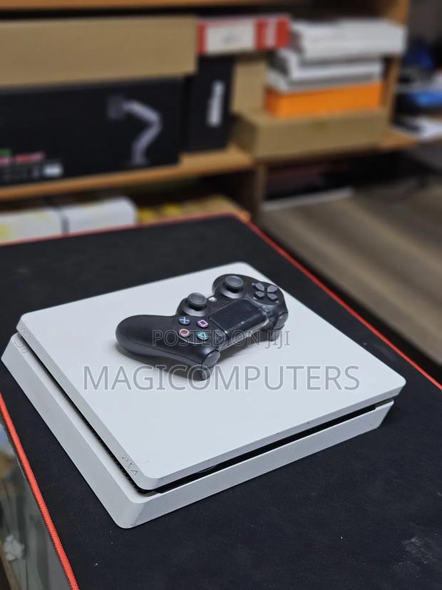 Ps4 500gb
Very Clean - main view