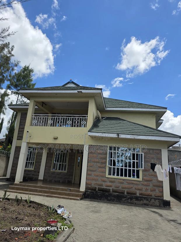 5bdrm Maisonette in Epz Peniel Estate, Kitengela for sale