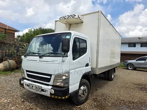Mitsubishi Fuso Canter 2015 White