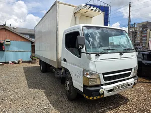 Mitsubishi Fuso Canter 2015 White