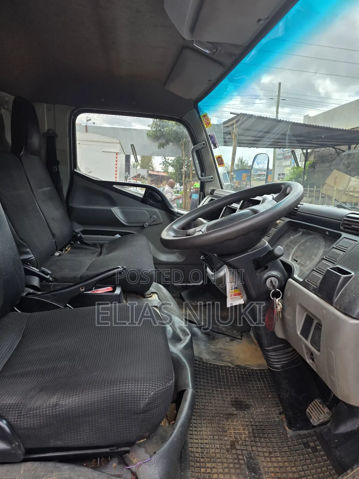 Mitsubishi Fuso Canter 2015 White