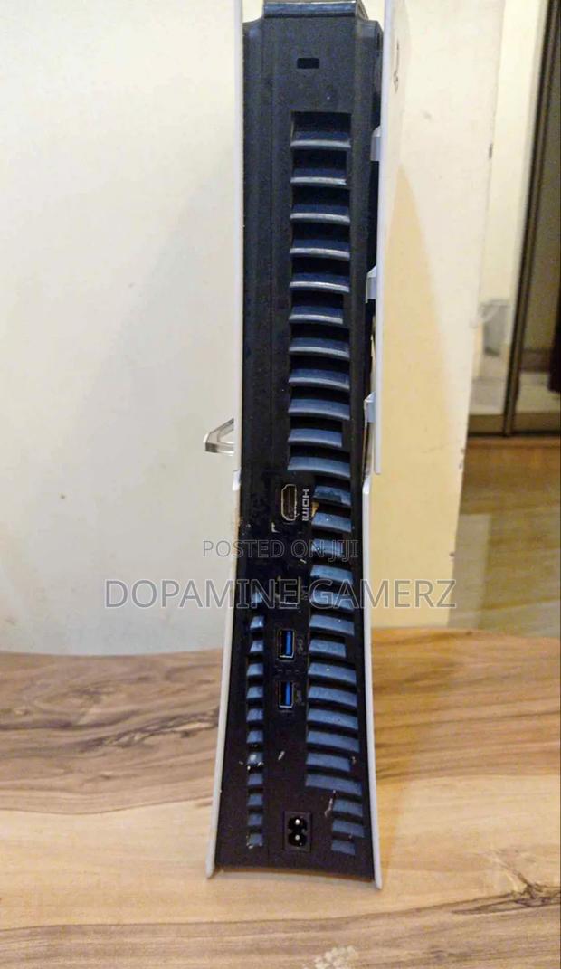 Playstation 5 Slim - thumbnail 3