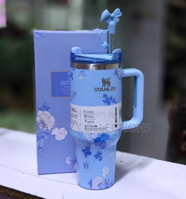 Blue 1.2 LTRS Flowered Insulated Stanley Mug With Straw Top - thumbnail 3