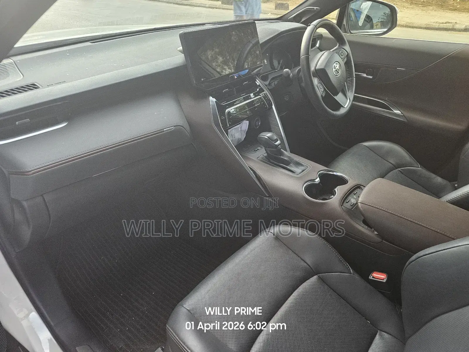 Toyota Harrier 2.0 2020 White
