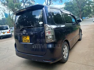 Toyota Voxy 2009 Purple