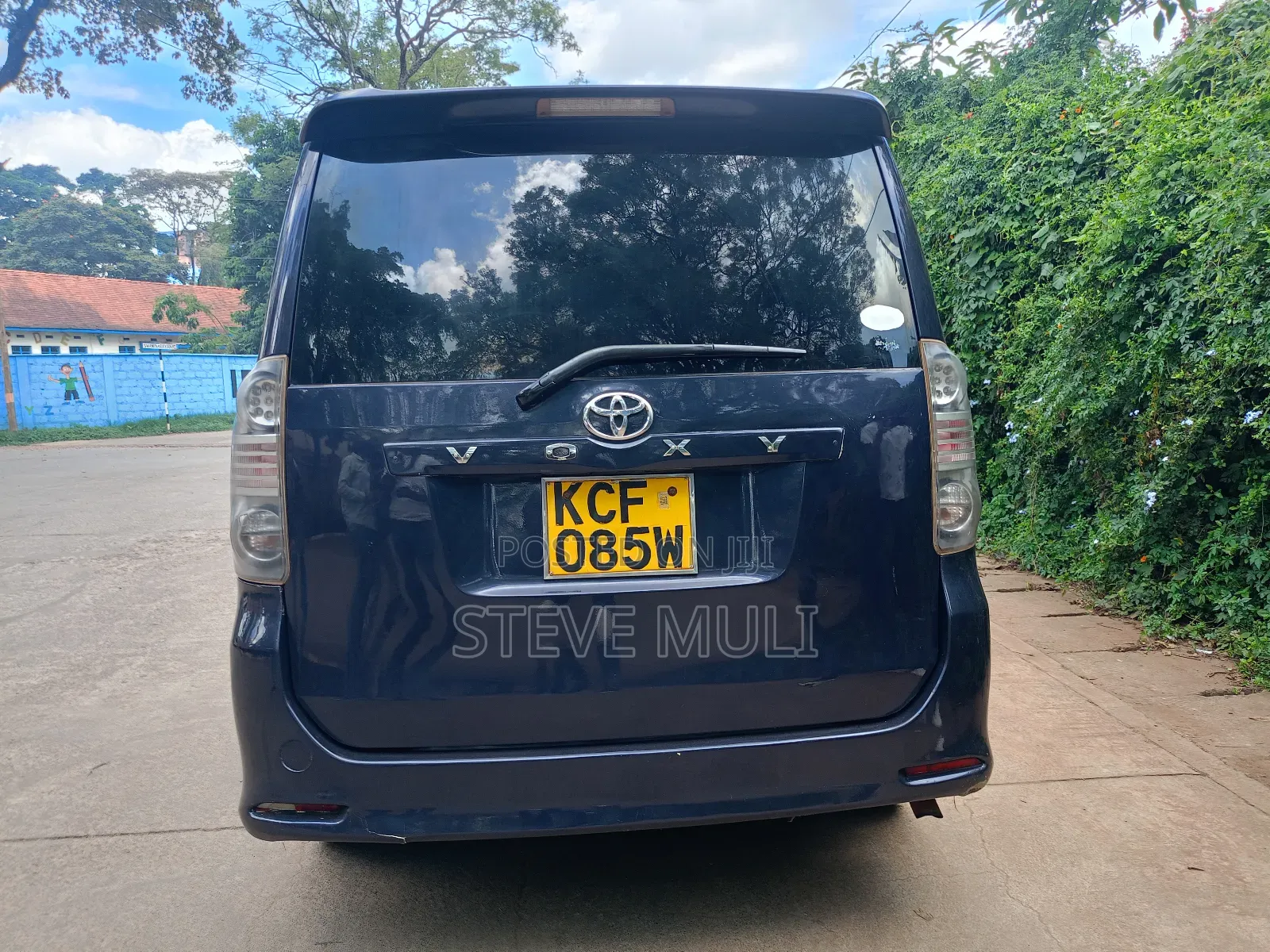 Toyota Voxy 2009 Purple