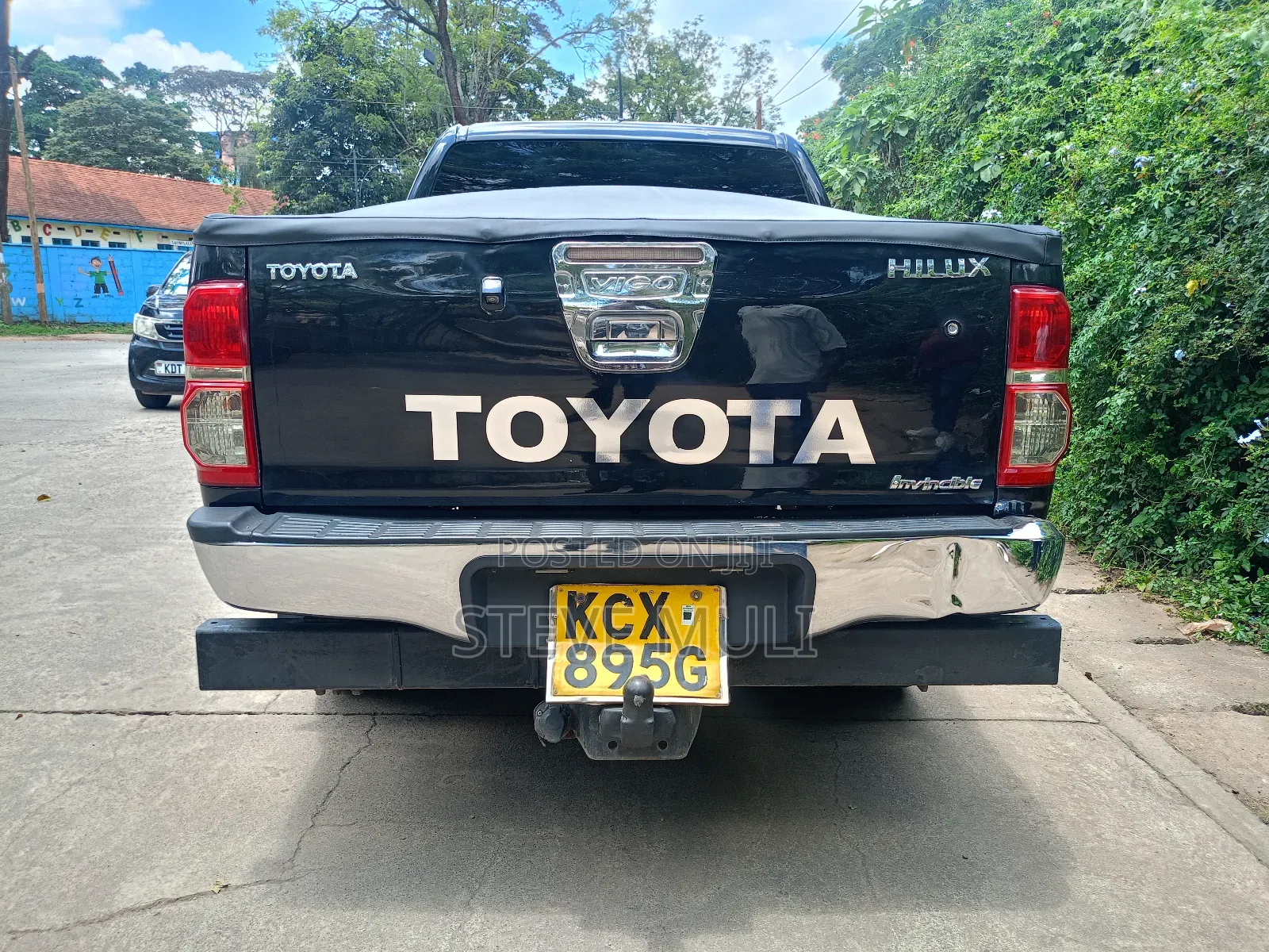Toyota Hilux 2013 Matt Black