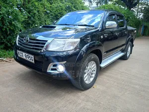 Toyota Hilux 2013 Matt Black