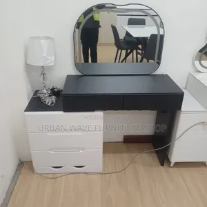 Makeup  Station Desk