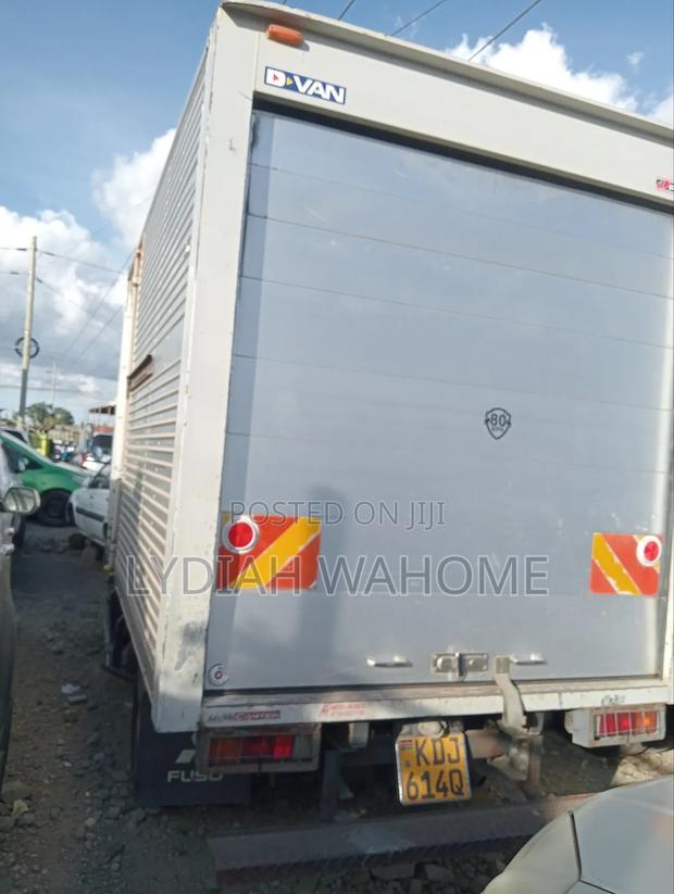 Mitsubishi Fuso 2015 White - thumbnail 6