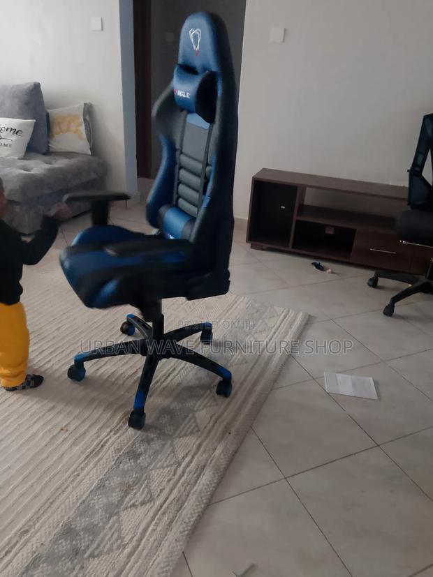 Heavy Duty Gaming Chair  - thumbnail 2