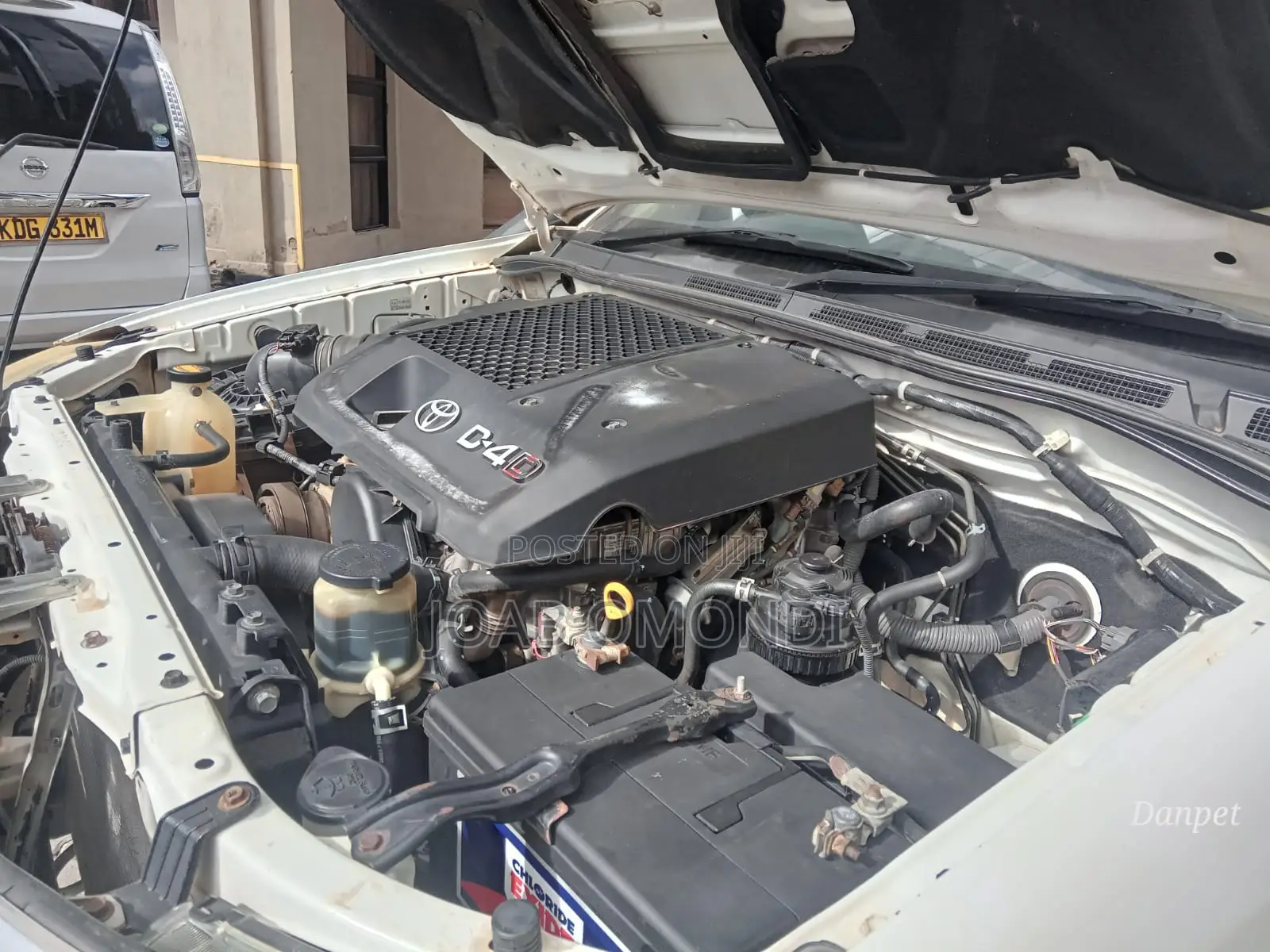 Toyota Hilux SR 4x4 2017 White