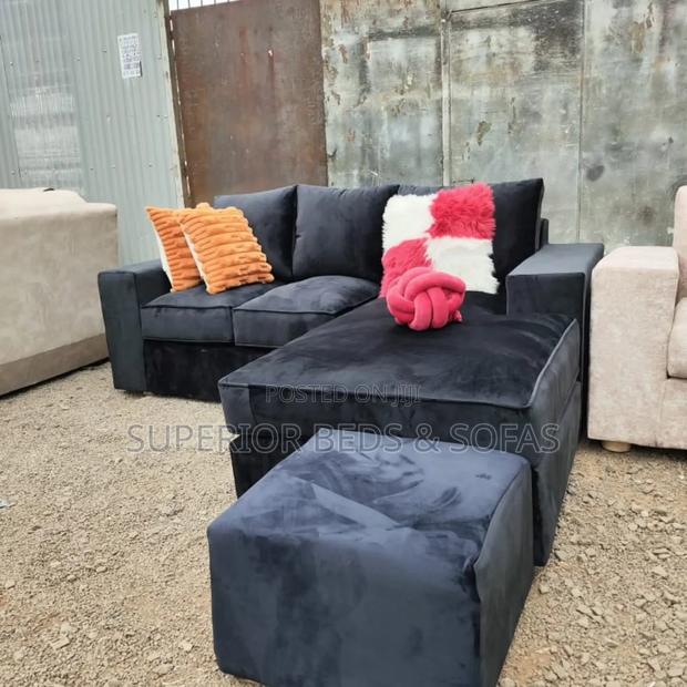 Black Modern Conner Seat ( 5 Seater)