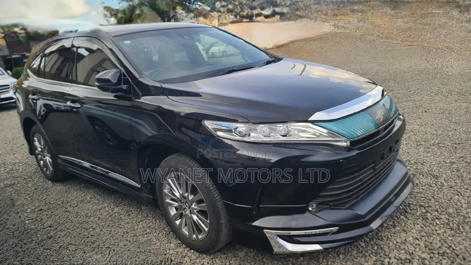 Toyota Harrier 2.0 2019 Black