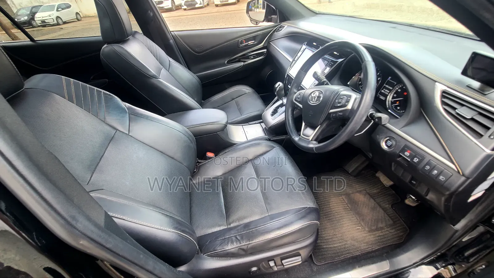 Toyota Harrier 2.0 2019 Black
