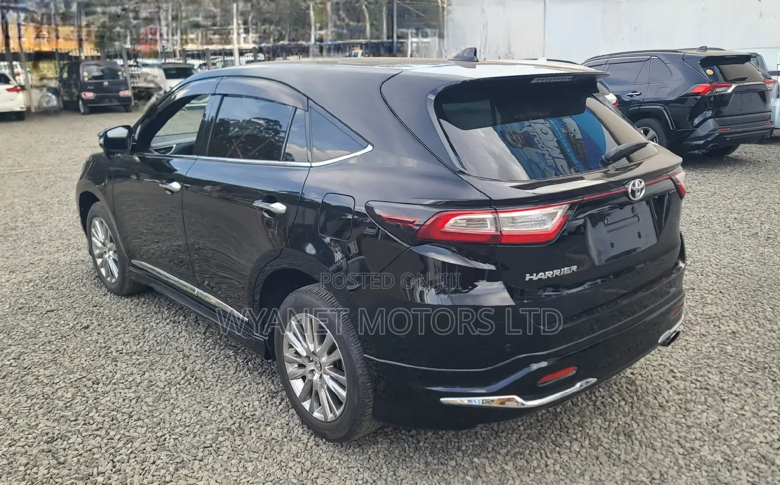 Toyota Harrier 2.0 2019 Black