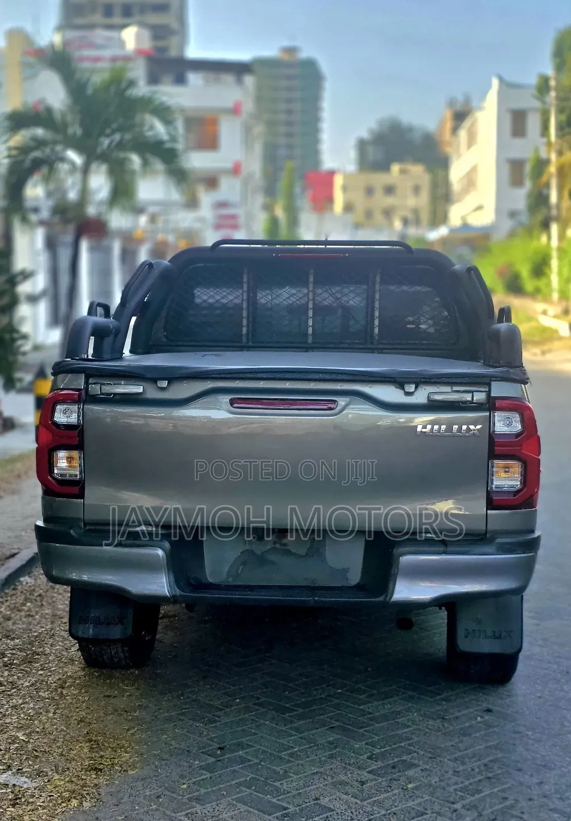 Toyota Hilux 2021 Brown