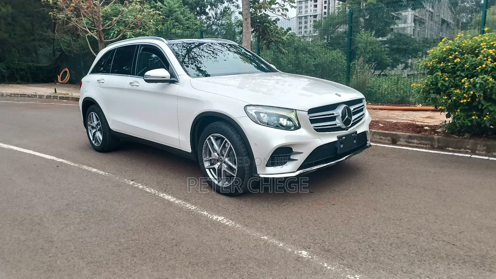 Mercedes-Benz GLC-Class 2019 White