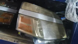 Voxy 2005 Headlight