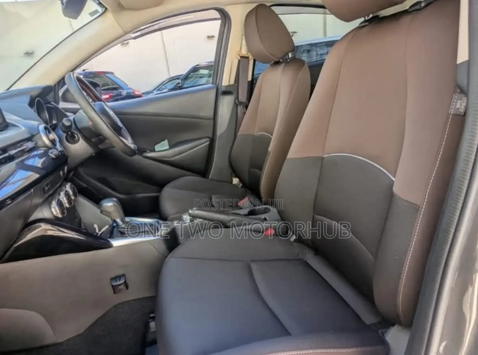 Mazda 2 2019 Silver