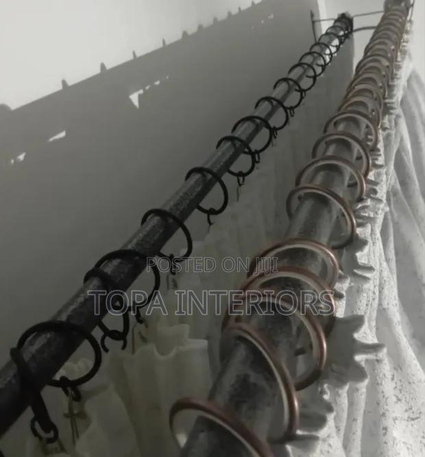 Round Metallic Drapery Rings for Curtain Installation