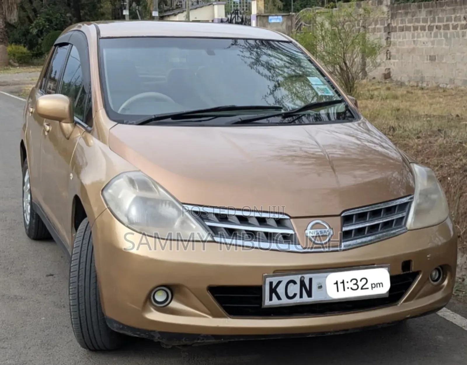 Nissan Tiida 2010 Beige