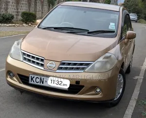 Nissan Tiida 2010 Beige