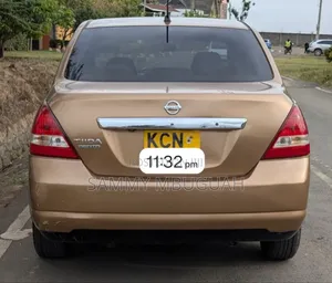 Nissan Tiida 2010 Beige