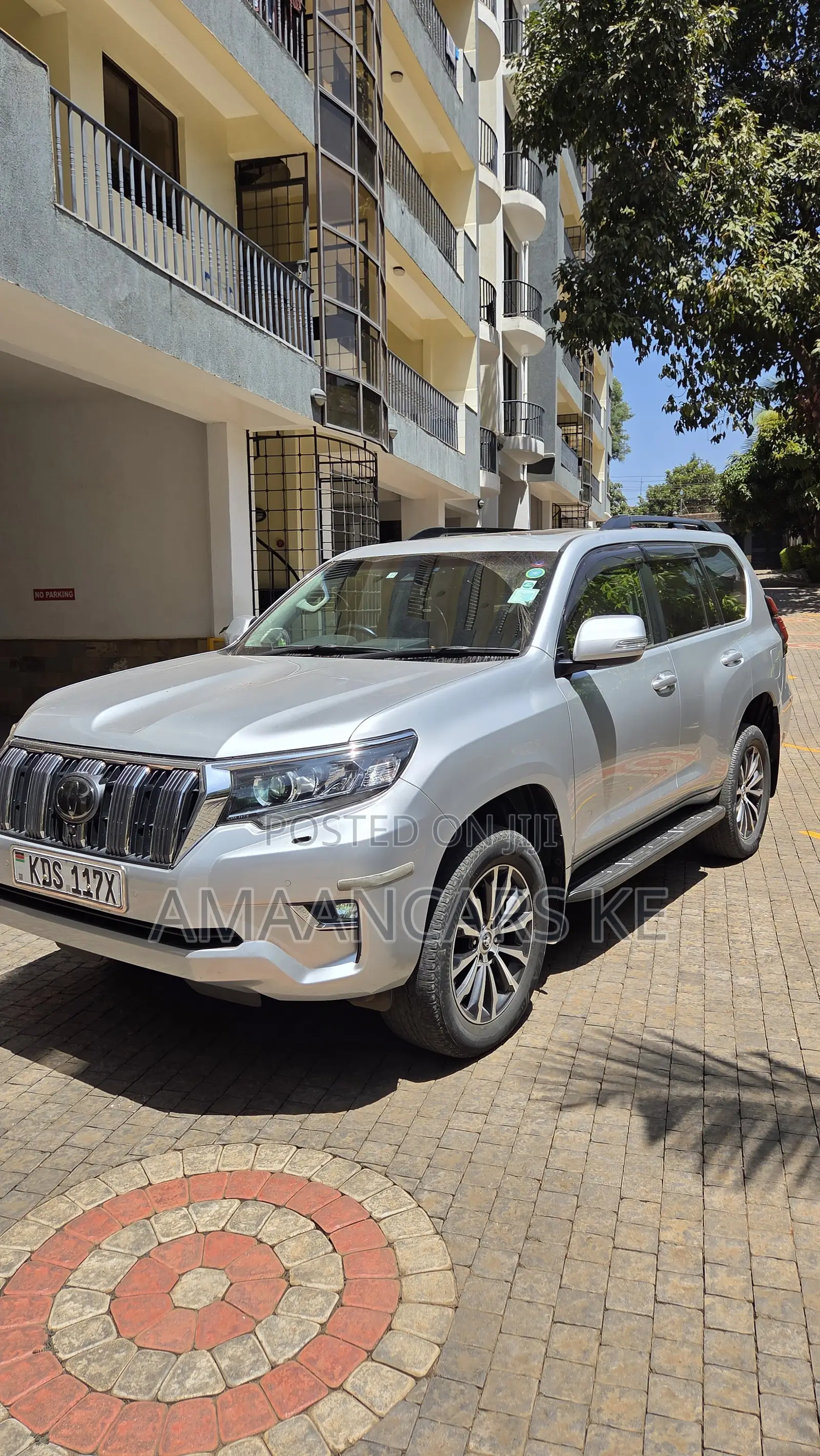 Toyota Land Cruiser Prado 2.8 2017 Silver