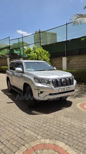 Toyota Land Cruiser Prado 2.8 2017 Silver