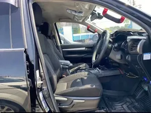 Toyota Hilux Revo Double Cab Deisel 2.4 AWD 2021 Black