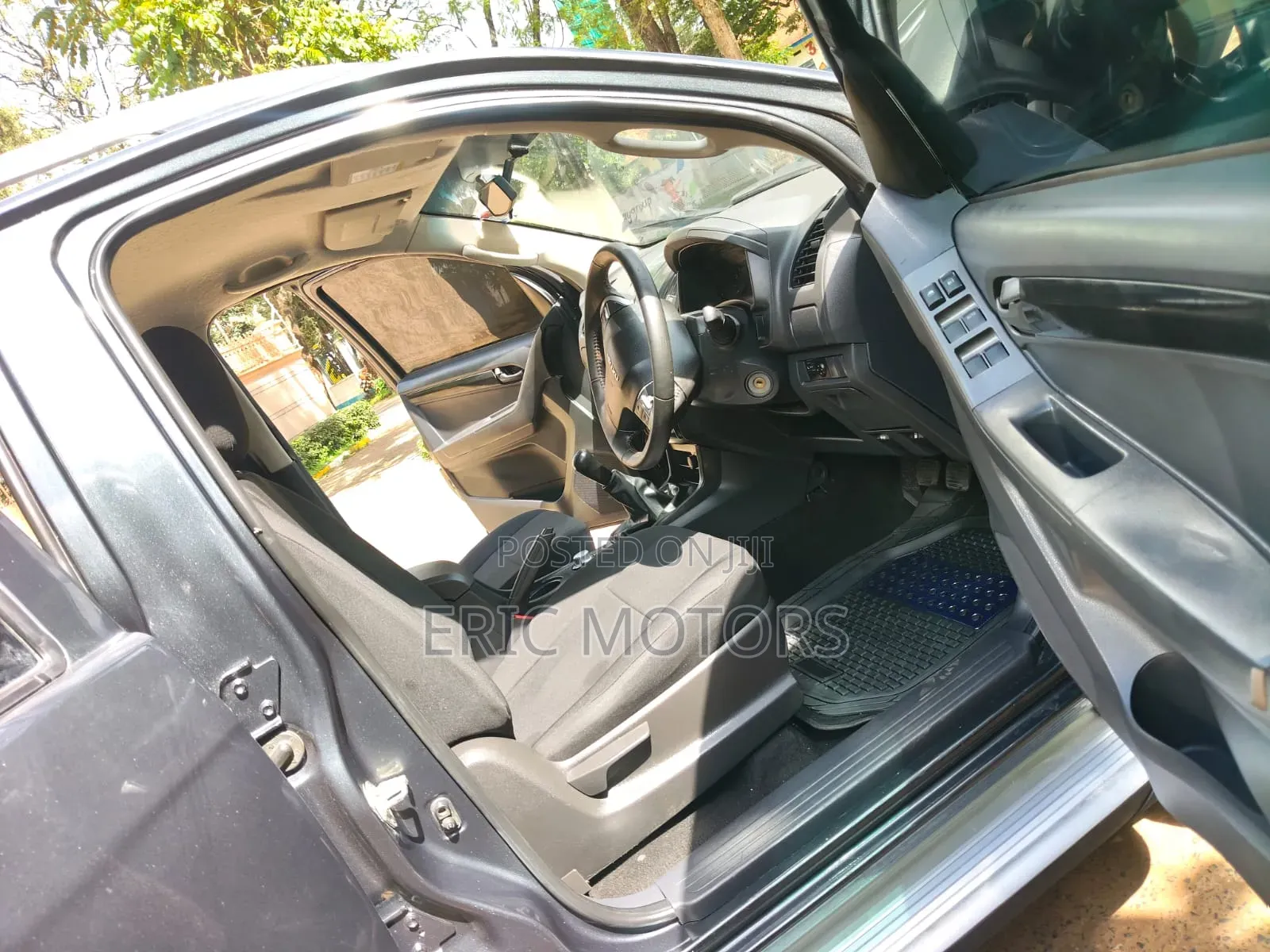 Isuzu D-MAX 2022 Gray