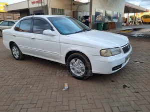 Nissan FB15 2005 White