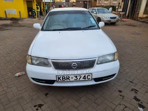Nissan FB15 2005 White