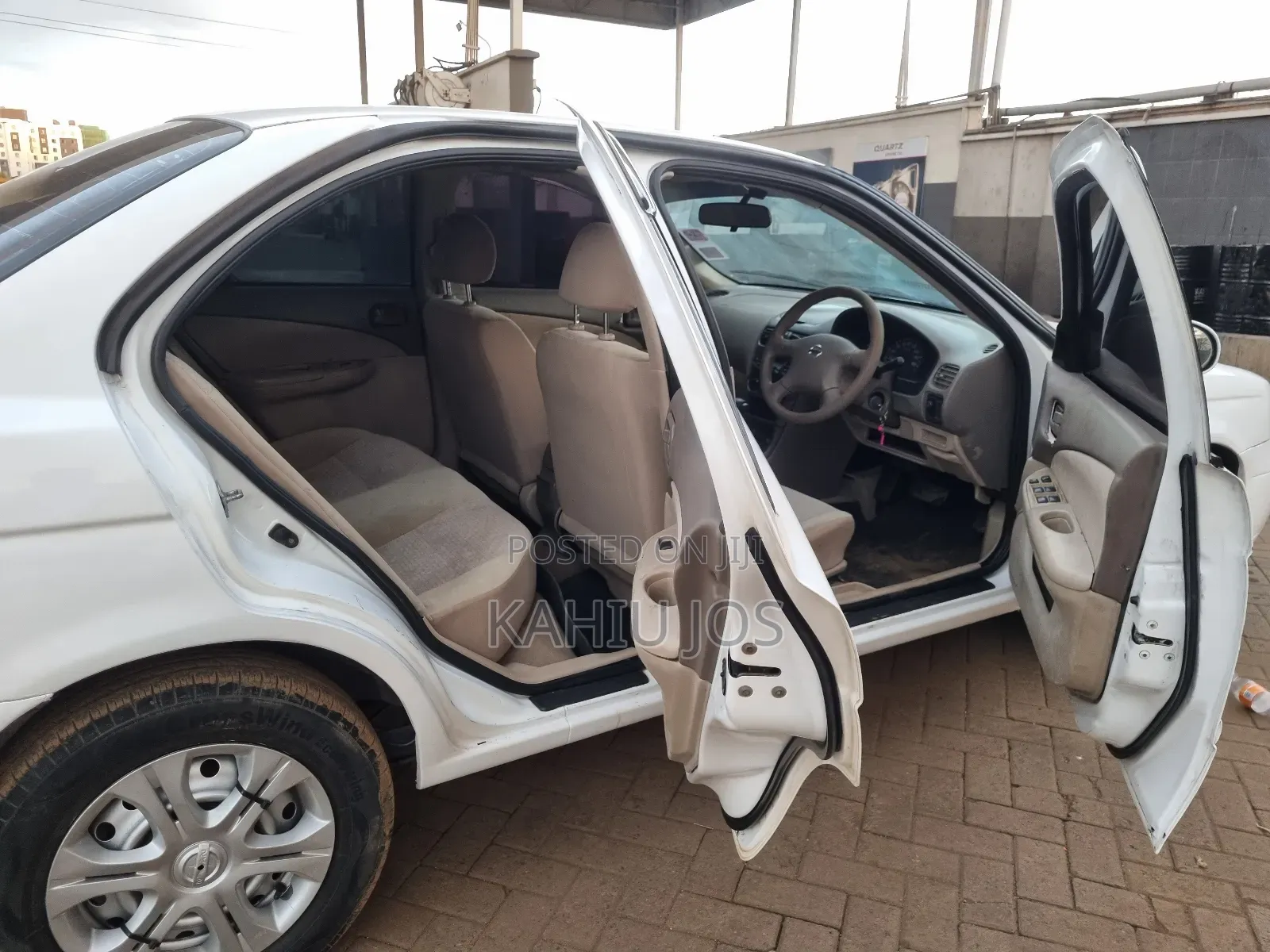Nissan FB15 2005 White
