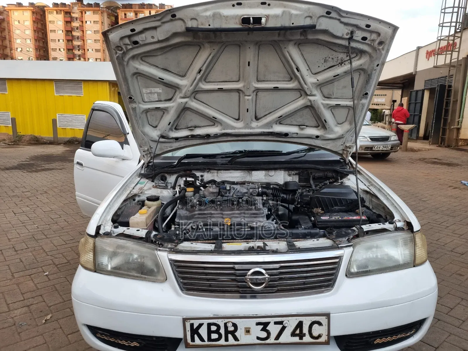 Nissan FB15 2005 White