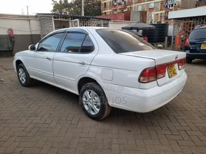 Nissan FB15 2005 White